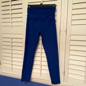 Marika Blue Capri Leggings Small